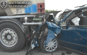 balesetben részes járművek az ütközés után
