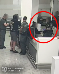 A repülőtéri átvizsgáláson pénzügyőrre támadó nő